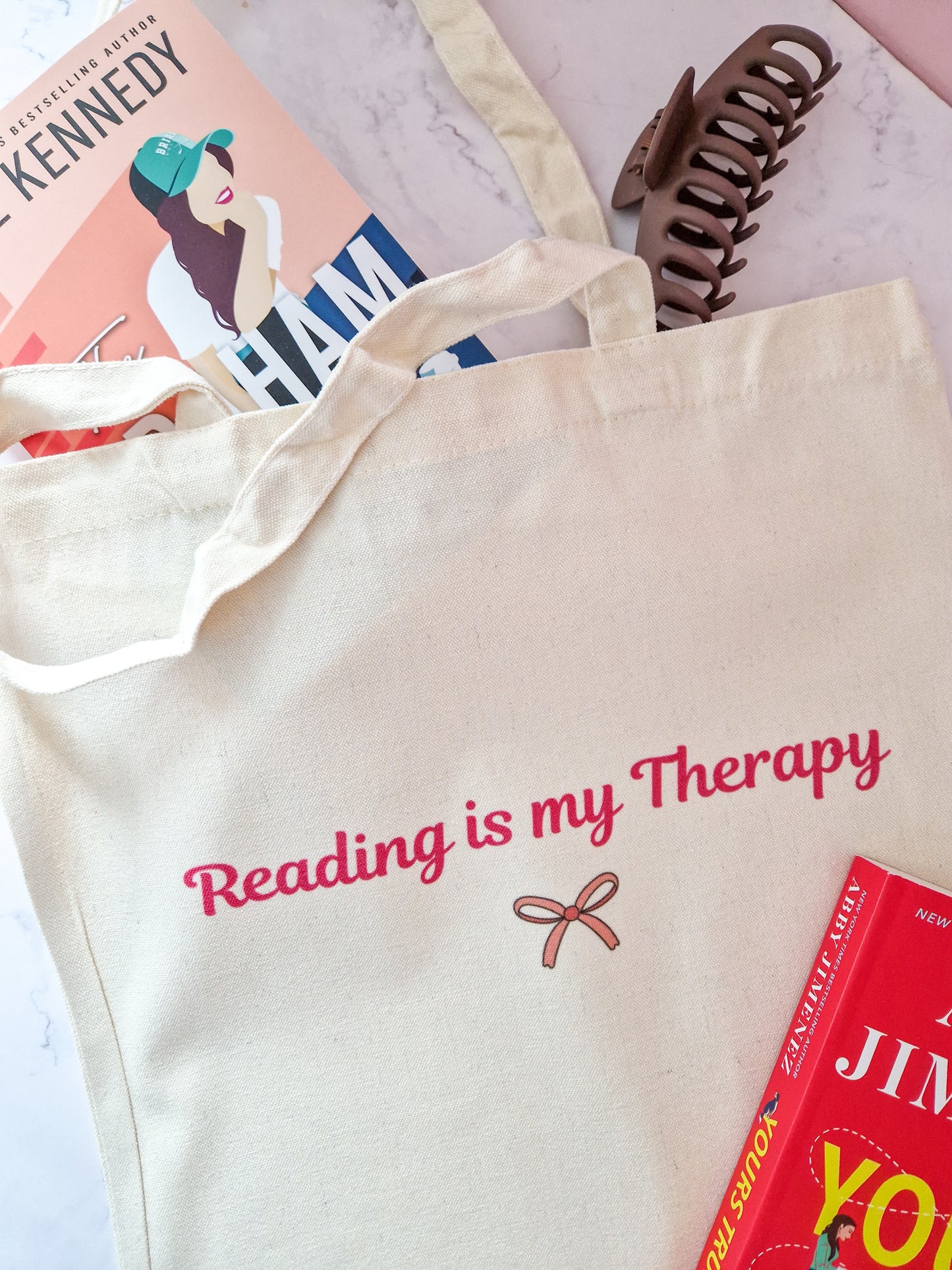 Canvas bag 'Reading is my therapy '