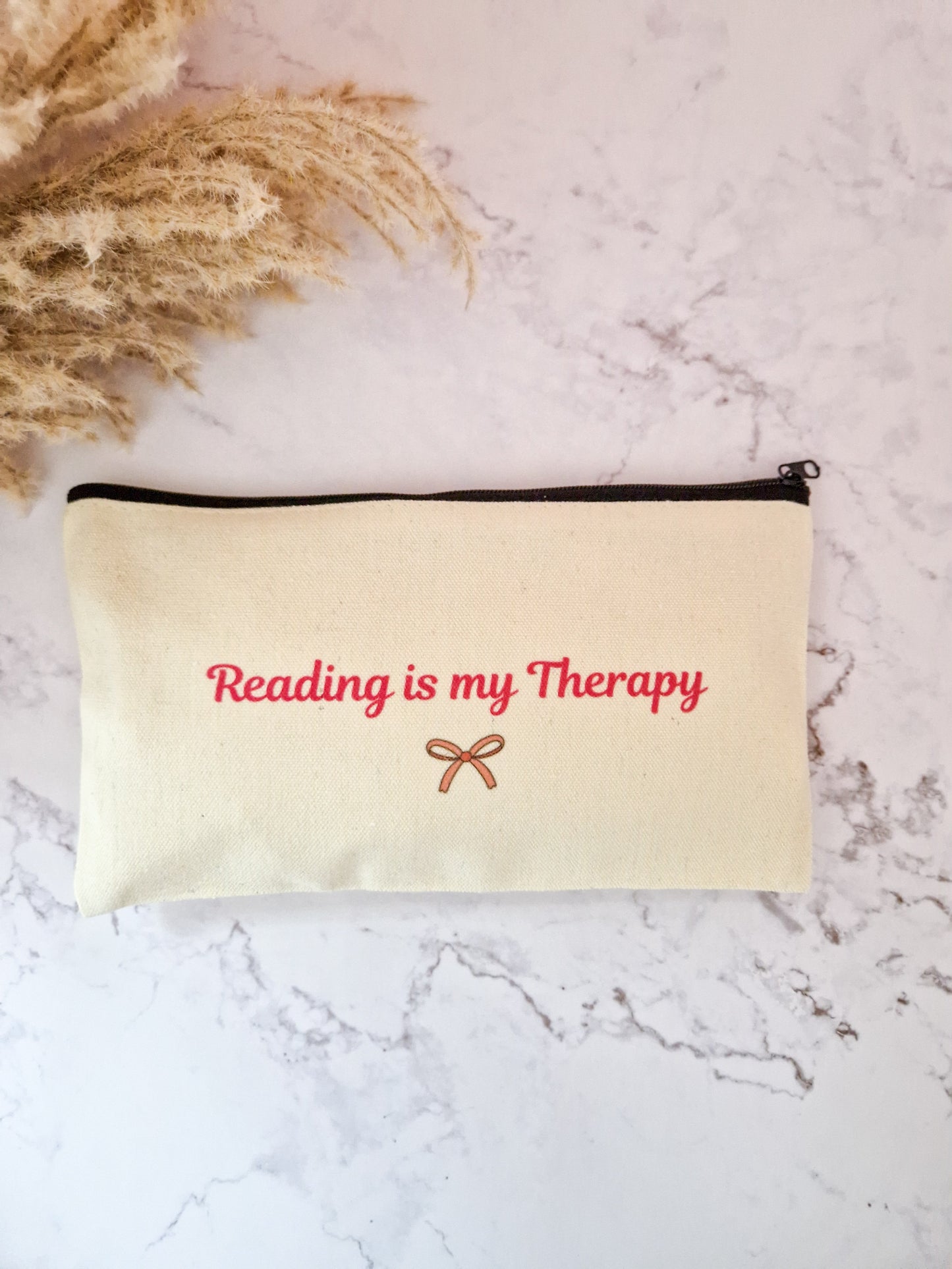 Canvas Small bag 'Reading is my Therapy'